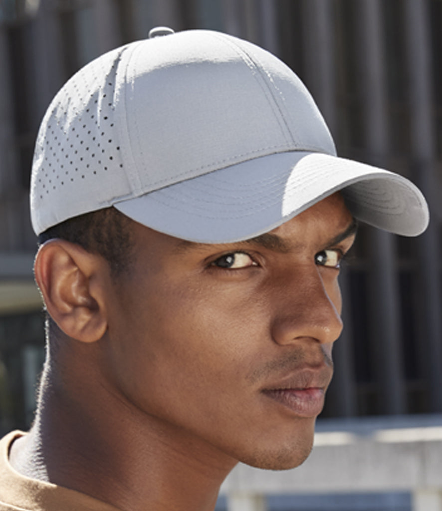 Laser Performance Trucker Cap - Beechfield