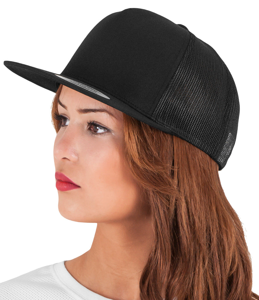 Contrast Trucker Cap - Flexfit