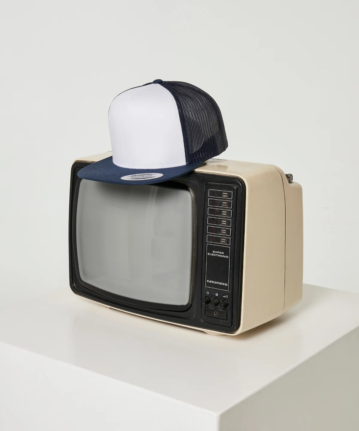 Contrast Trucker Cap - Flexfit